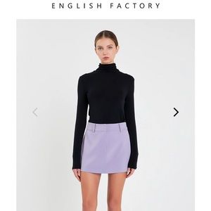 English factory Size Small, beautifully made low rise skirt. Perfect for spring!